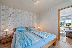 1 bedroom, free WiFi, bed sheets