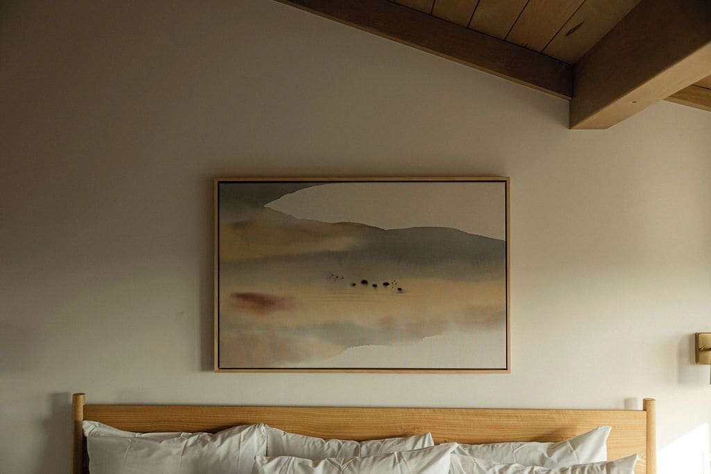 In-room safe, bed sheets