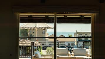 Beach/ocean view