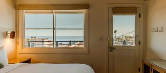 Woods Cove Inn