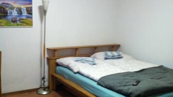 1 quarto, Wi-Fi de cortesia, roupa de cama