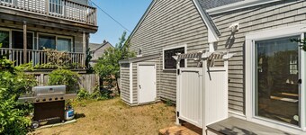 Beach Plum Cottage | Steps to Beach | Loft | AC