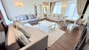 Luxury Apartment, Non Smoking, City View | Living area