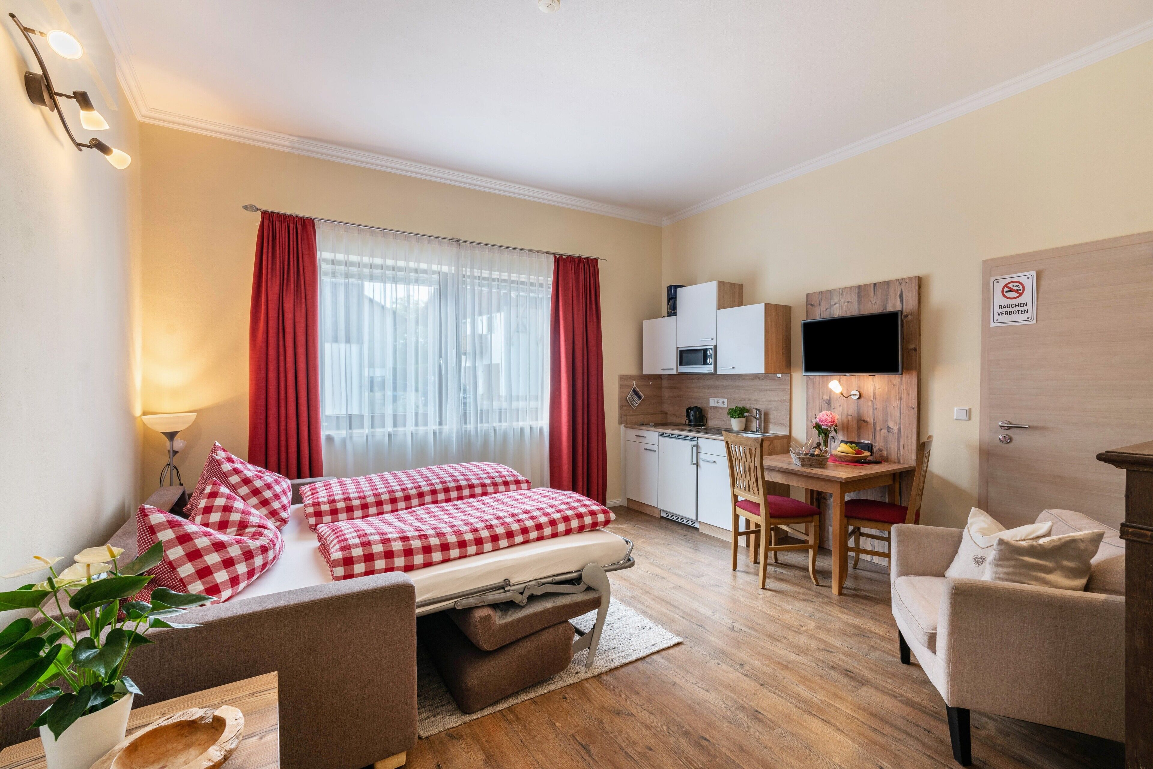 1 habitación, tabla de planchar con plancha, wifi gratis y ropa de cama 