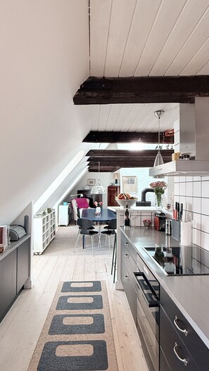 Kühlschrank, Ofen, Herdplatte, Geschirrspüler