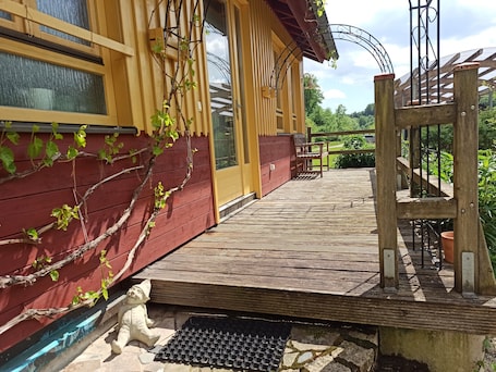 Exterior detail. Apartment 'Sonnenzimmer' with Private Terrace and Shared Garden