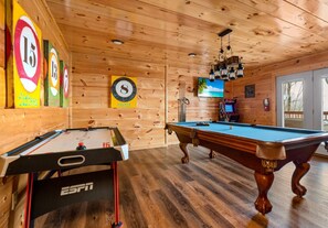 غرفة الألعاب