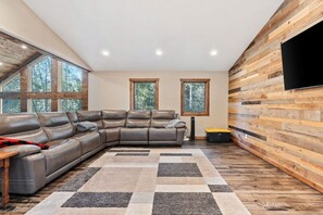 Smart-TV, peis og fotballspill