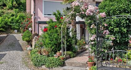 Appartement "Im Liestengarten" avec vue sur les montagnes, terrasse privée et Wi-Fi