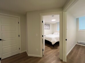 2 habitaciones, tabla de planchar con plancha y wifi gratis 