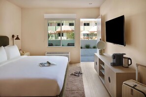 Room - Sonder City Center (Long Beach)