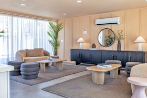 Lobby - Sonder City Center (Long Beach)