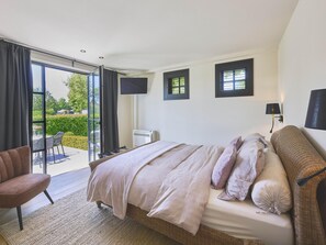 9 Schlafzimmer, Internetzugang