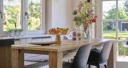 Beautiful villa with a garden and swimming pool