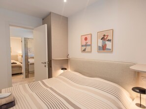 4 chambres, fer et planche à repasser, accès Internet