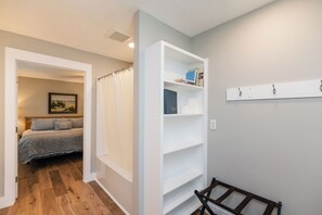 4 chambres, fer et planche à repasser, Wi-Fi gratuit, draps fournis