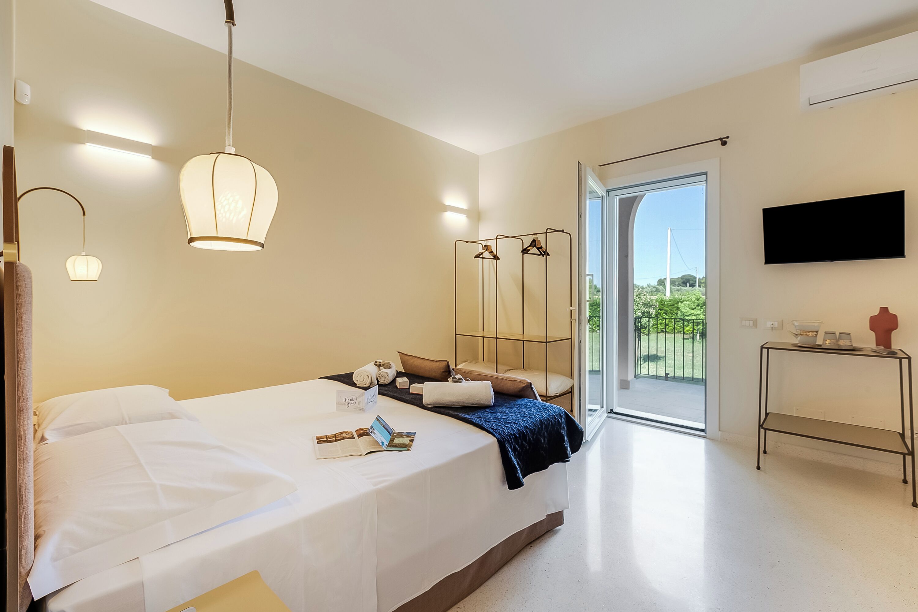 9 camere, Wi-Fi (a pagamento), lenzuola