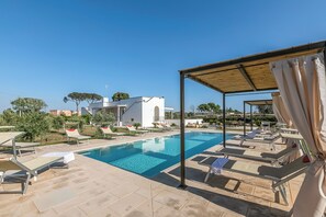 Seasonal outdoor pool - Villa Elysium With Pool And Garden (Alezio)