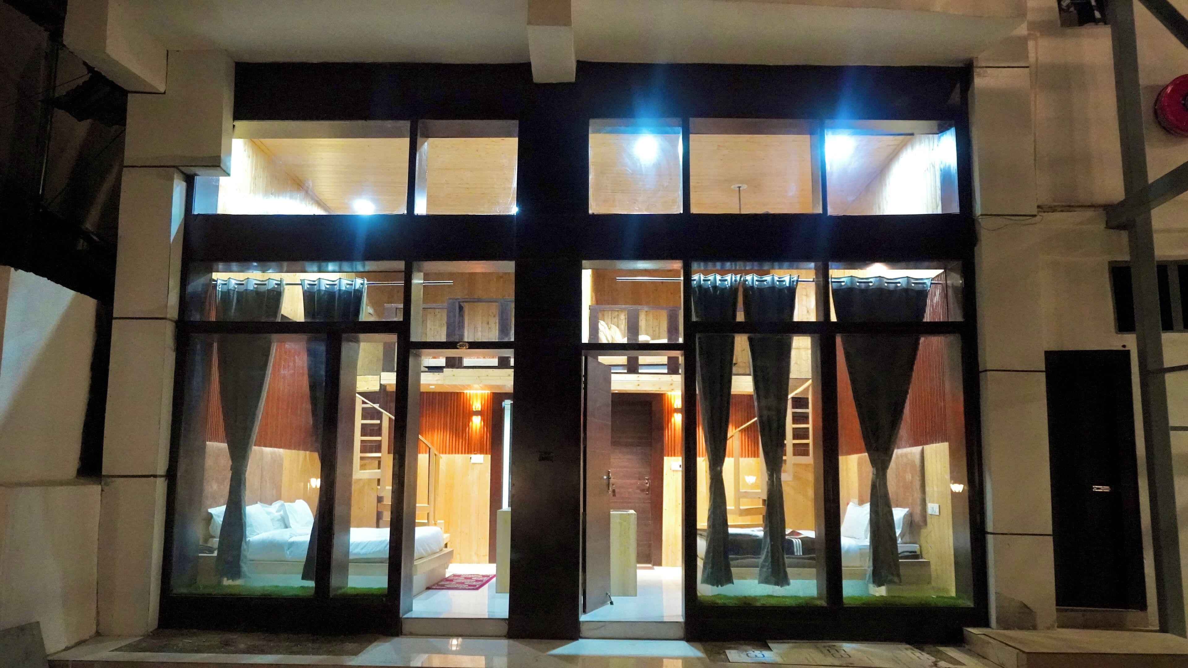 奢華客房 | 埃及棉床單、高級寢具、特厚豪華床墊、手提電腦工作空間