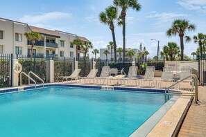 Pool - Pool Access: Beachfront Condo in Cape Canaveral! (Cape Canaveral)