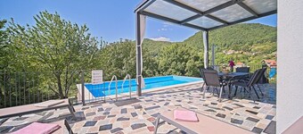 Holiday Home Lipa by Villas Guide