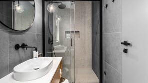 Shower, hair dryer, towels - Villa Karbula by Villas Guide (Porec)