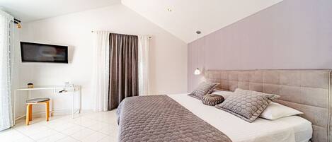 3 soverom, strykejern/-brett, wi-fi (inkludert) og sengetøy