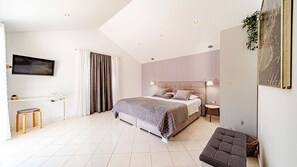 3 camere, ferro/asse da stiro, Wi-Fi gratuito, lenzuola