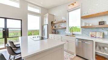 Fridge, microwave, dishwasher, coffee/tea maker