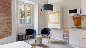 7 Schlafzimmer, Bügeleisen/Bügelbrett, WLAN