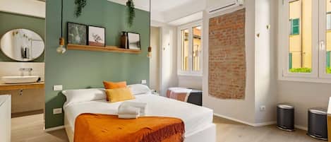 7 bedrooms, iron/ironing board, WiFi