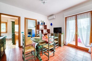 Dining - GuestHost - Cozy Apartment Lake Trasimeno (Passignano sul Trasimeno)