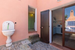 Exterior - GuestHost - Sea's Peace (Torre dei Corsari)