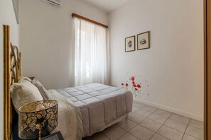 1 chambre, fer et planche à repasser, Wi-Fi, literie fournie