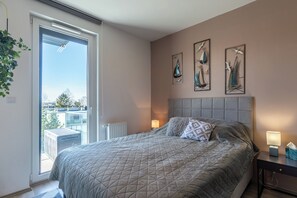 Family Apartment, Multiple Bedrooms, Lakeside (Sunset Resort 409 With Pool) | 2 bedrooms, iron/ironing board, free WiFi, bed sheets - Sunset Resort 409 With Pool (Fonyod)