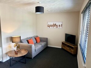 Smart TV - Highland Base – Inverness Flat (Inverness)