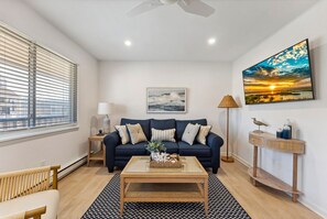 Smart TV, books - 1BR Ocean City Condo – Walk to 34th Street Beach (Ocean City)