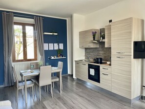 Oven, coffee/tea maker, cookware/dishes/utensils - Studio Corte Borromeo 3 (RHO)