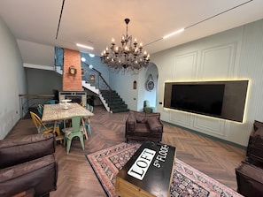 Quarto casal superluxo, banheiro privativo, vista para a cidade | Parte interna