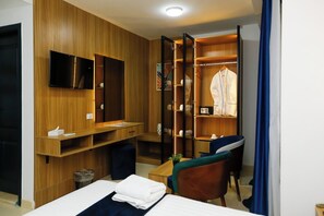 Deluxe Double or Twin Room | Desk, laptop workspace, blackout drapes, iron/ironing board