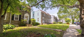 Cozy 3BR Home Retreat – PHL Stay w/ Parking, near Airport, WiFi & AC