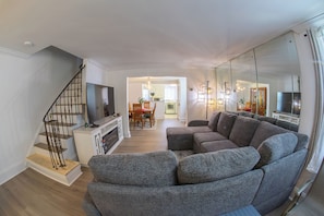 Smart TV y chimenea