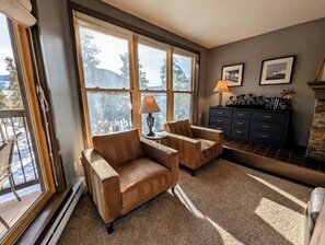 Exterior - Quicksilver 1671 (Keystone)