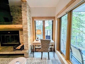 Exterior - Chateaux Dumont 2724 (Keystone)