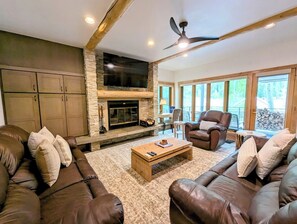 Exterior - Chateaux Dumont 2724 (Keystone)