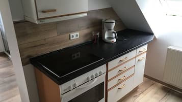 Mikrobølgeovn, ovn, kogeplade, opvaskemaskine