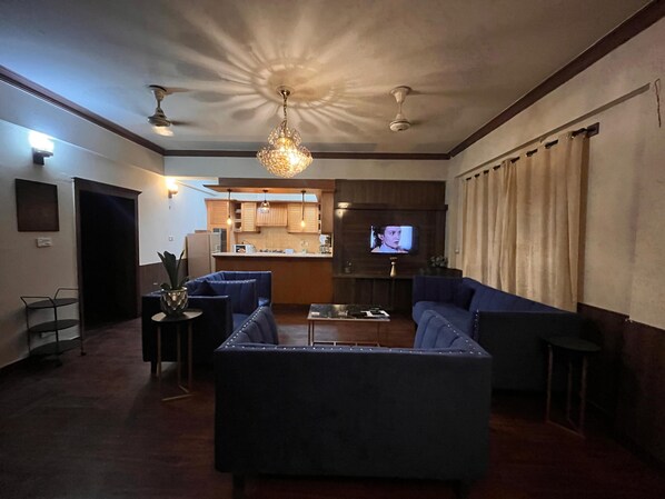 Interior - Spacious 2-bedroom apartment with WiFi, AC in beautiful Islamabad (Islamabad)