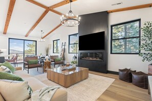 Smart-TV, Kamin