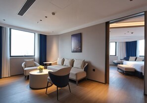Panoramic view of the Bund,  one living room, one bedroom suite | Hypo-allergenic bedding, down comforters, memory foam beds, free minibar