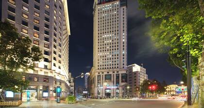 Jinglai Hotel · Bushe - Shanghai Bund Branch